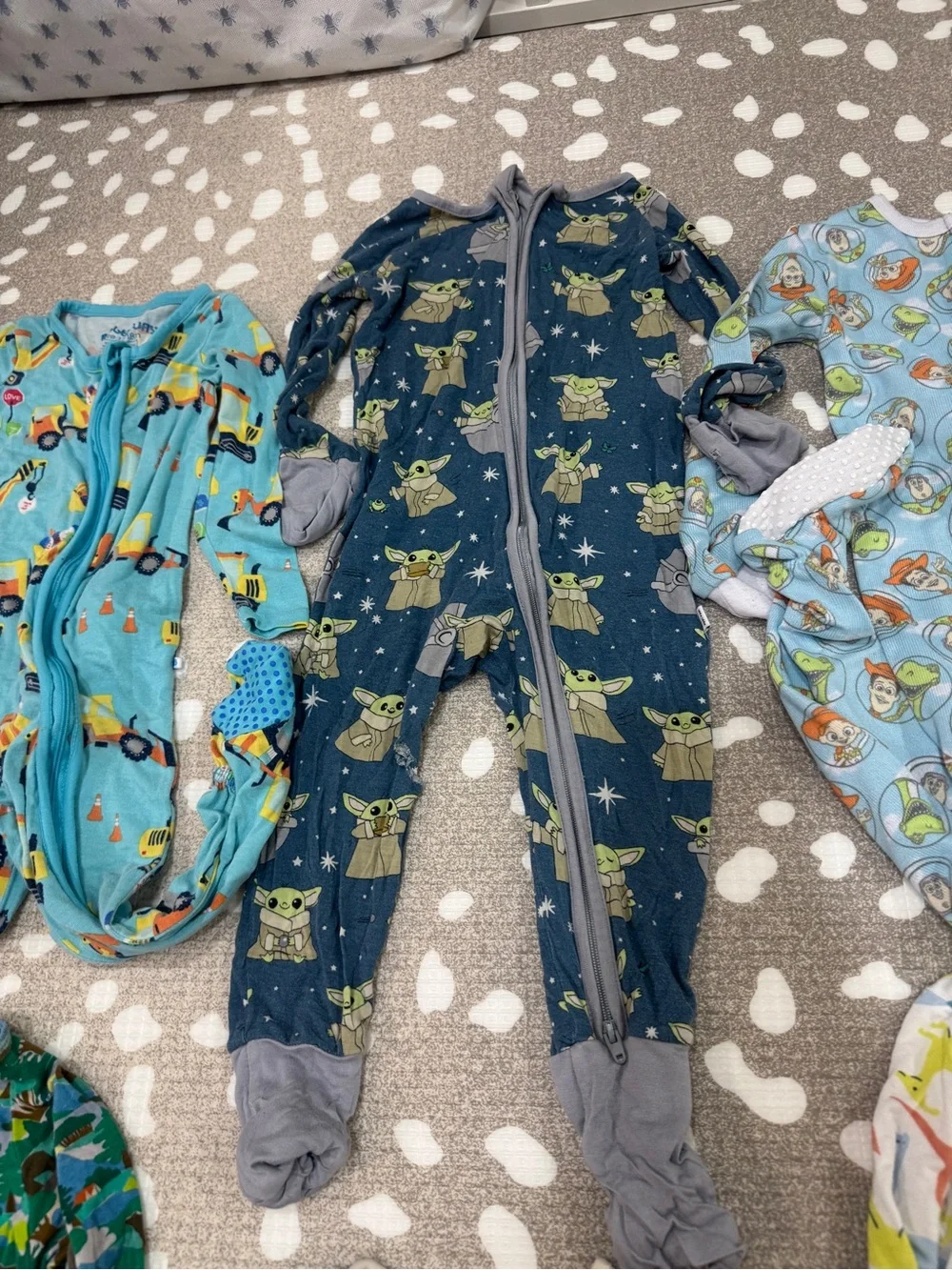 Lot of 6 bamboo footies magnetic me toy story onesie baby toddler boy zippy